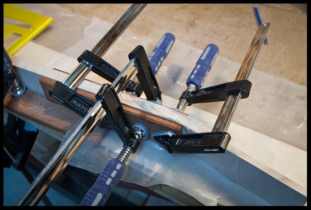 Scarf joint glue setup
