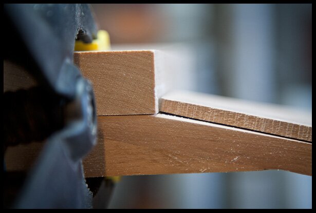 the headstock veneer angle, side view